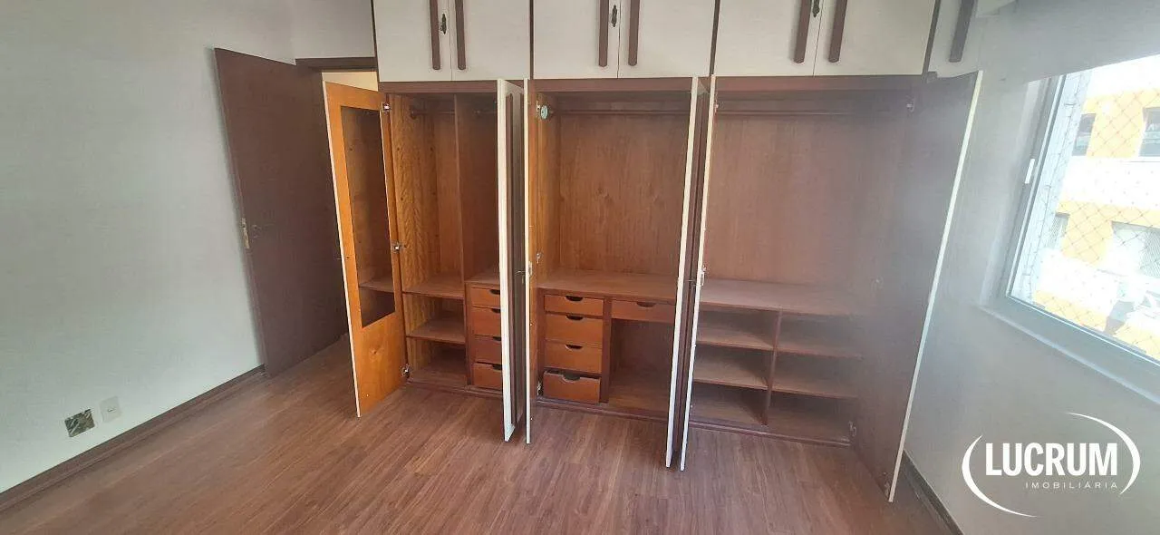 3-bedroom apartment with a walk-in closet — photo 12