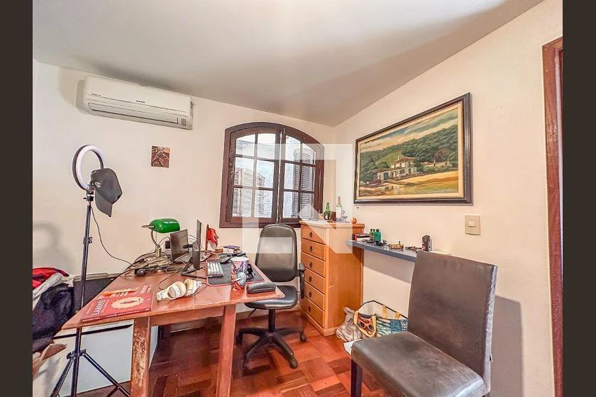 Мебльований будинок з 3 спальнями та 810 м² — photo 3
