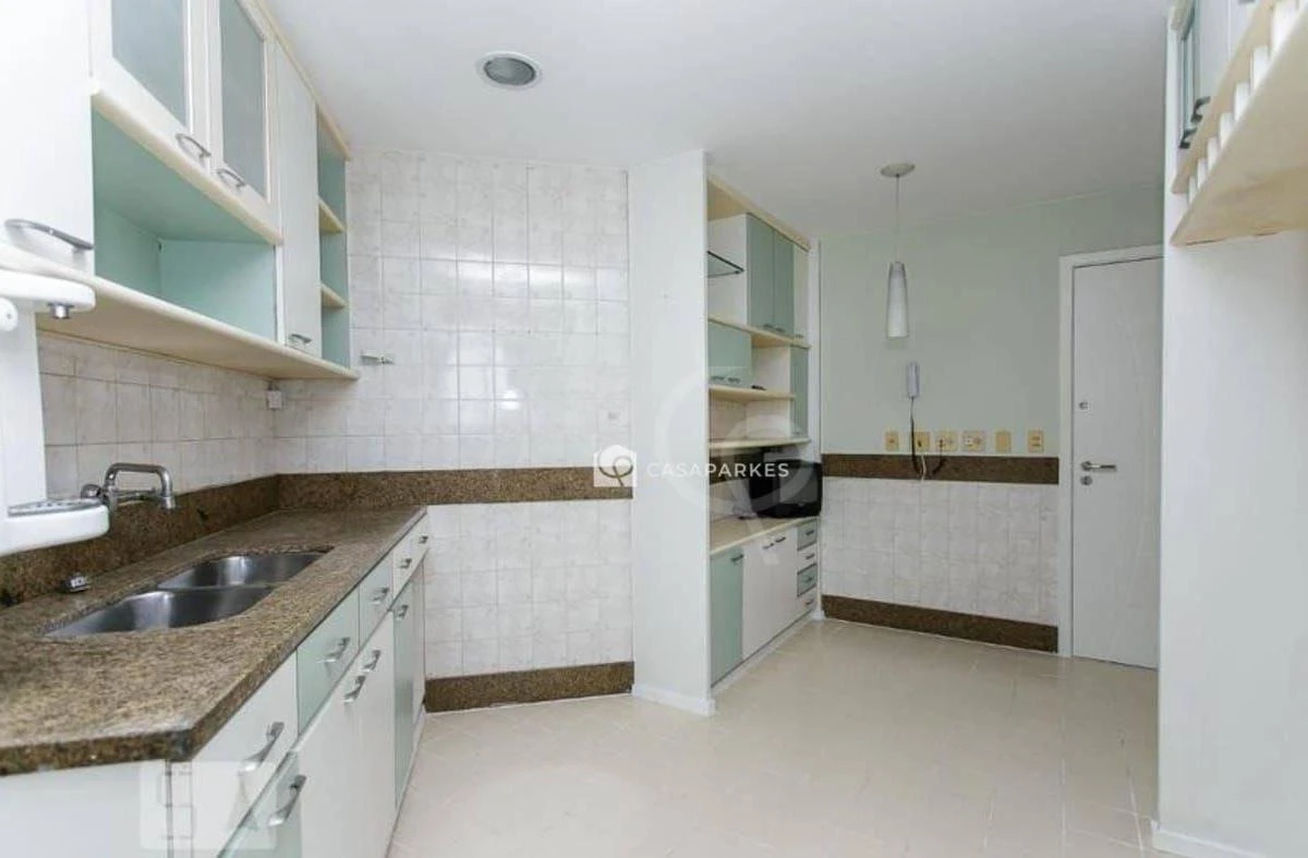 Квартира з 3 спальнями, 5 ванними кімнатами та 200 м² — photo 35