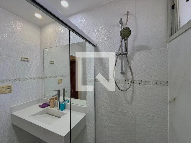 Furnished house, 350 m², with a glass-enclosed balcony — photo 42