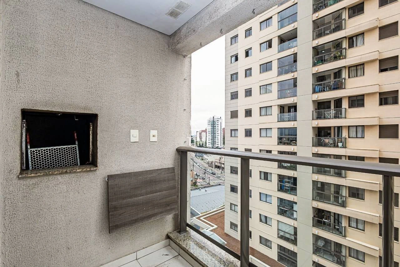 2-bedroom apartment with a home office in Curitiba — photo 26