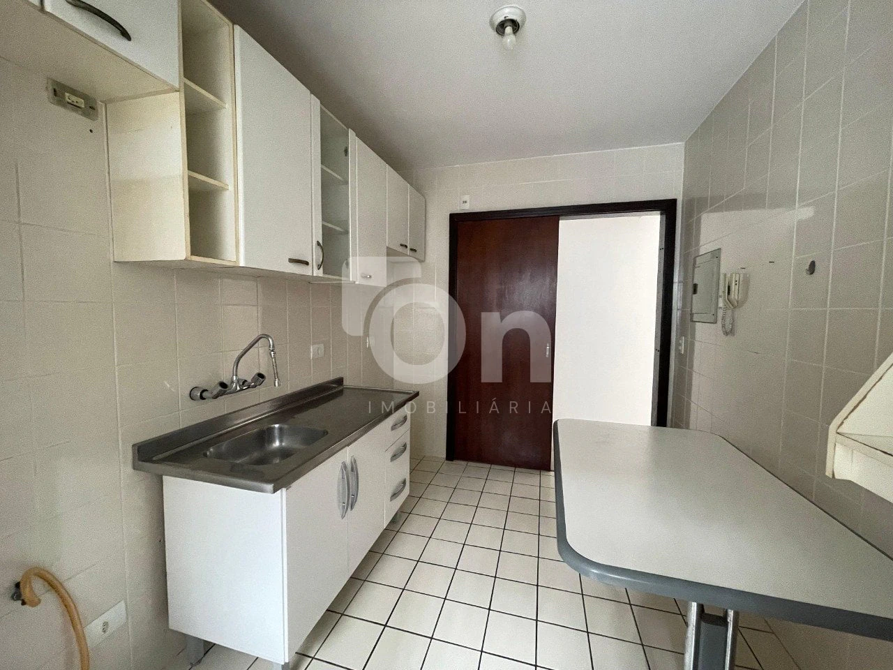 Apartment, 80 m², with wood or laminate floors — photo 7