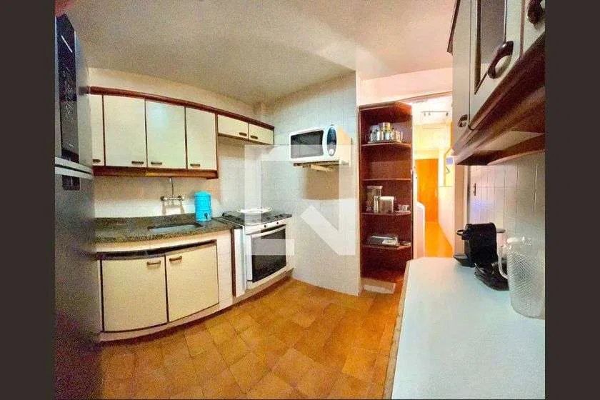 Apartamento amueblado de 100 m² con 2 dormitorios y plaza — photo 10