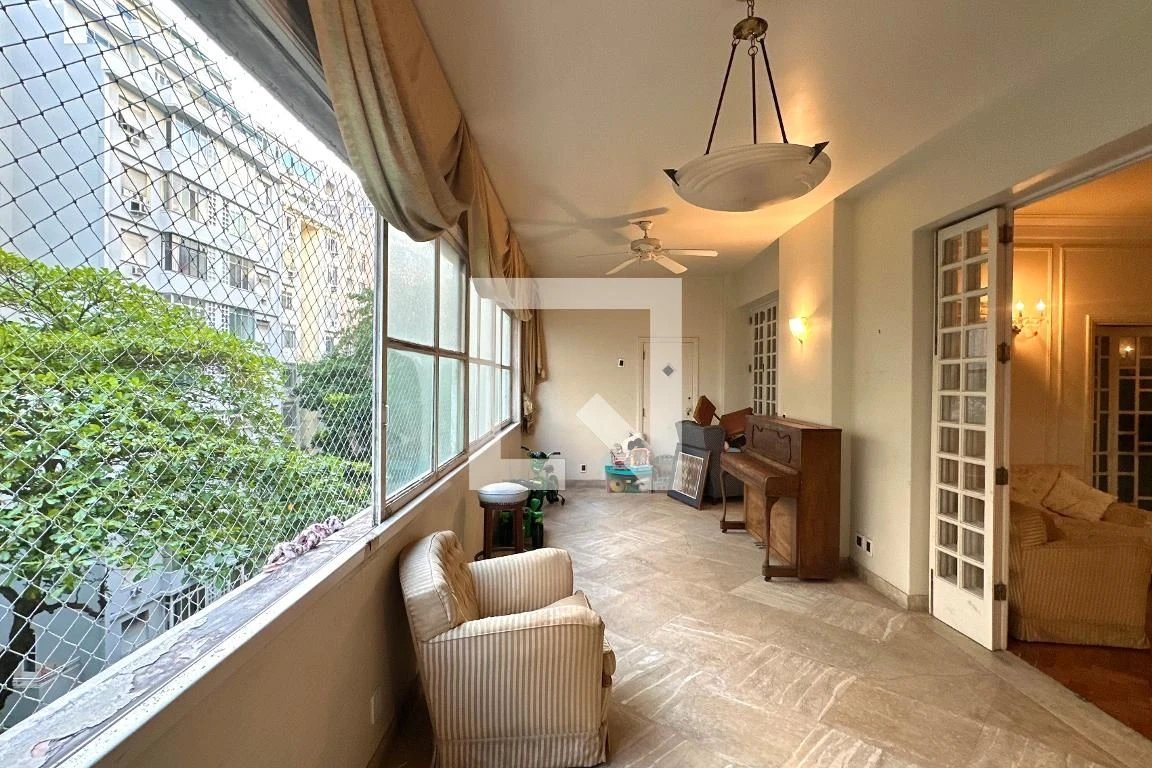 4-bedroom apartment with floor-to-ceiling windows — photo 12