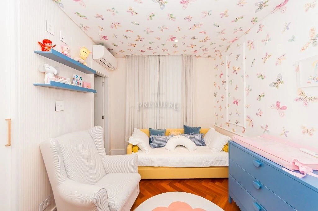 266 m² apartment with a walk-in closet and a bathtub — photo 24