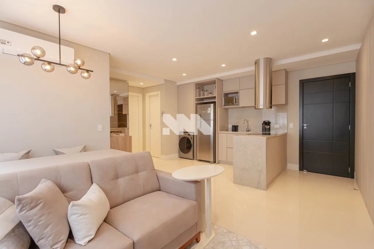 Furnished 1-bedroom apartment with open-plan kitchen