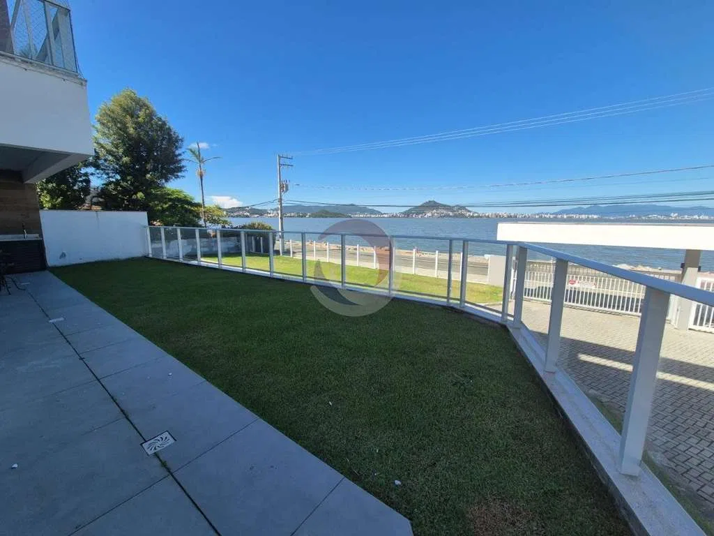 200 m² apartment with a dishwasher and a water view — photo 26