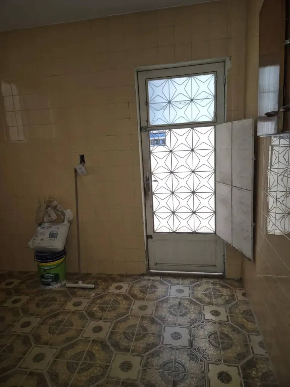 Unfurnished house with 5 bedrooms and 2 bathrooms — photo 19