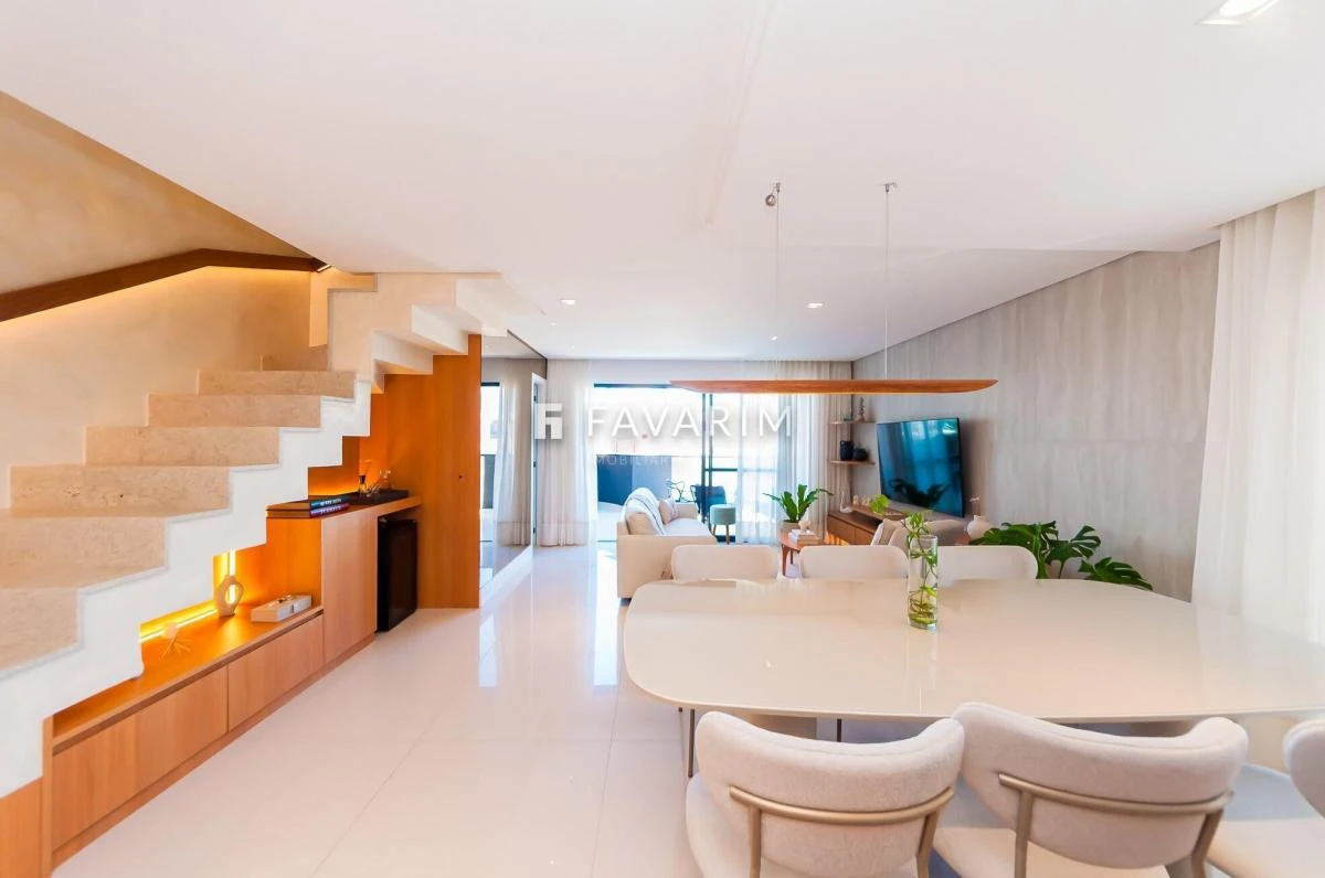Furnished apartment, 152 m², with a home office