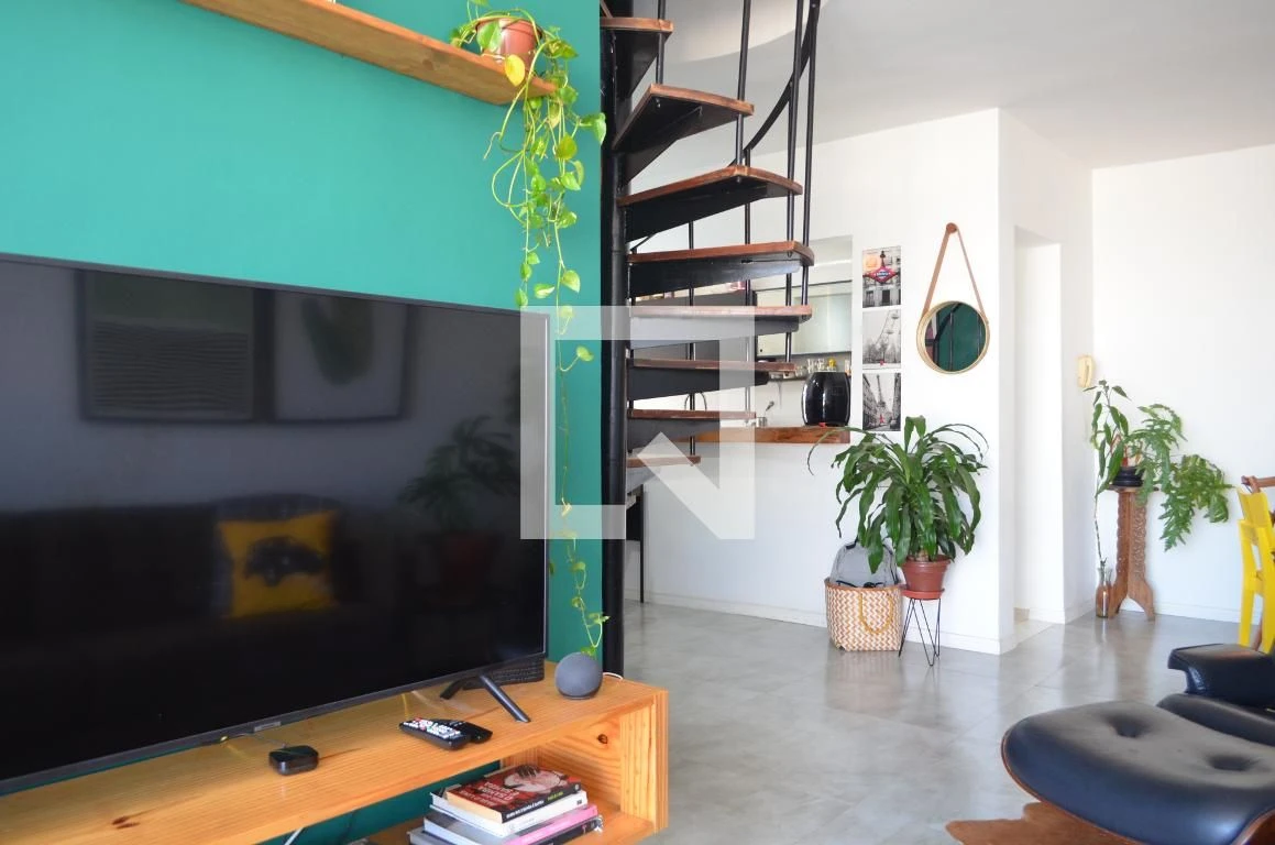 3-bedroom apartment in a building with a pool — photo 61