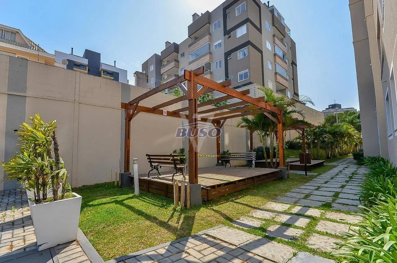 2-bedroom apartment with wood or laminate floors in Curitiba — photo 21