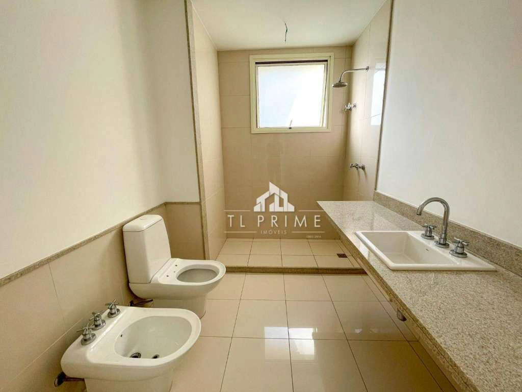 4-suite apartment with 555 m² and 5 parking spaces — photo 8