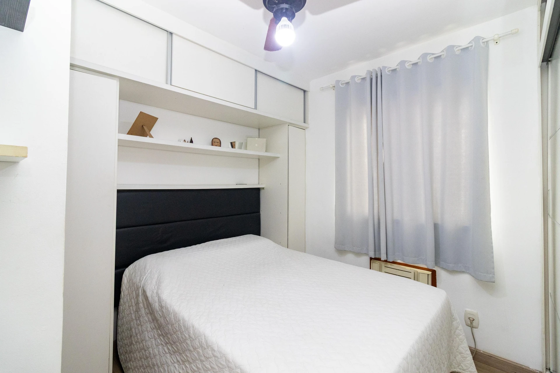 Furnished 2-bedroom apartment with balcony — photo 16