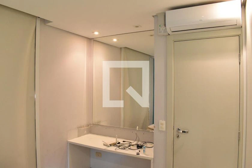 2-bedroom apartment with balcony and open-plan kitchen — photo 10