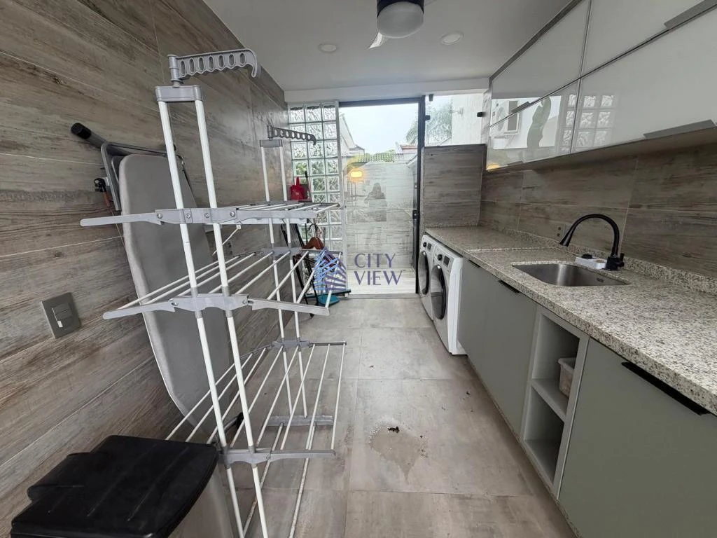Furnished house with 5 bedrooms and open-plan kitchen — photo 37