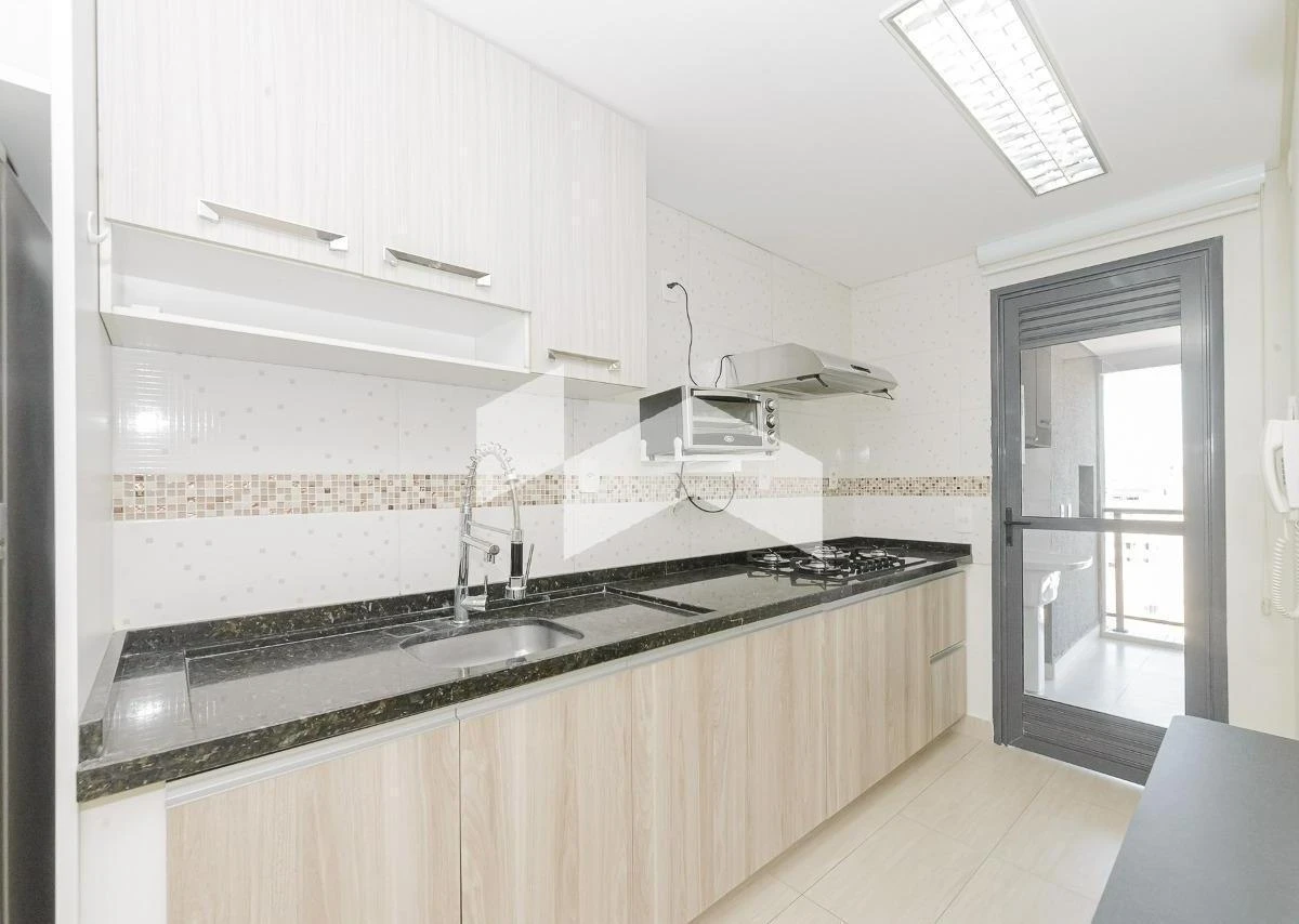 Furnished studio in a building with a gym — photo 4