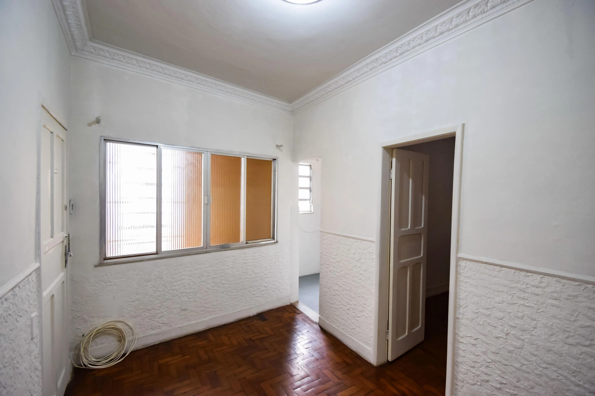 Apartment, 42 m², with wood or laminate floors — photo 14