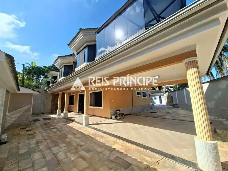 Casa com 5 quartos e 5 banheiros, 364 m² com garagem — photo 5