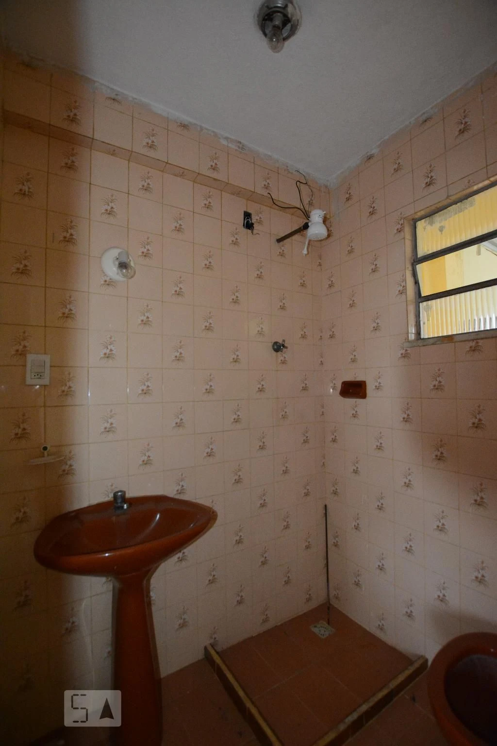 3-bedroom apartment with a glass-enclosed balcony — photo 43