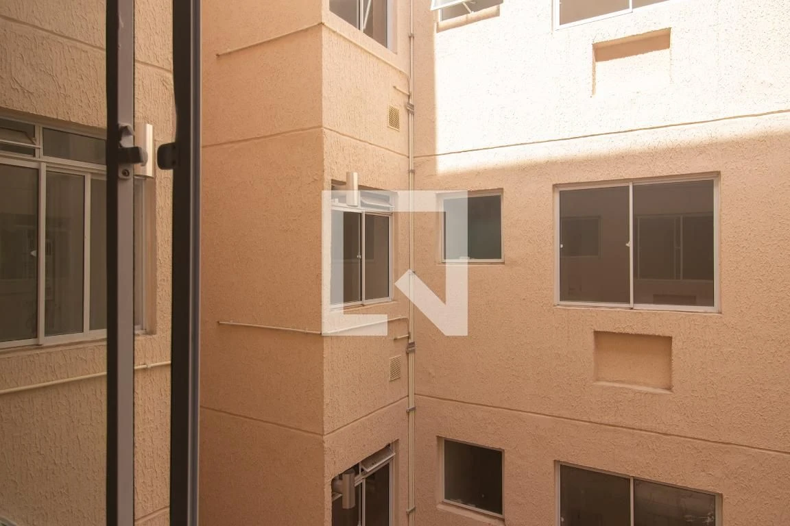 Apartamento com 2 quartos e 1 vaga, pisos de cerâmica — photo 11