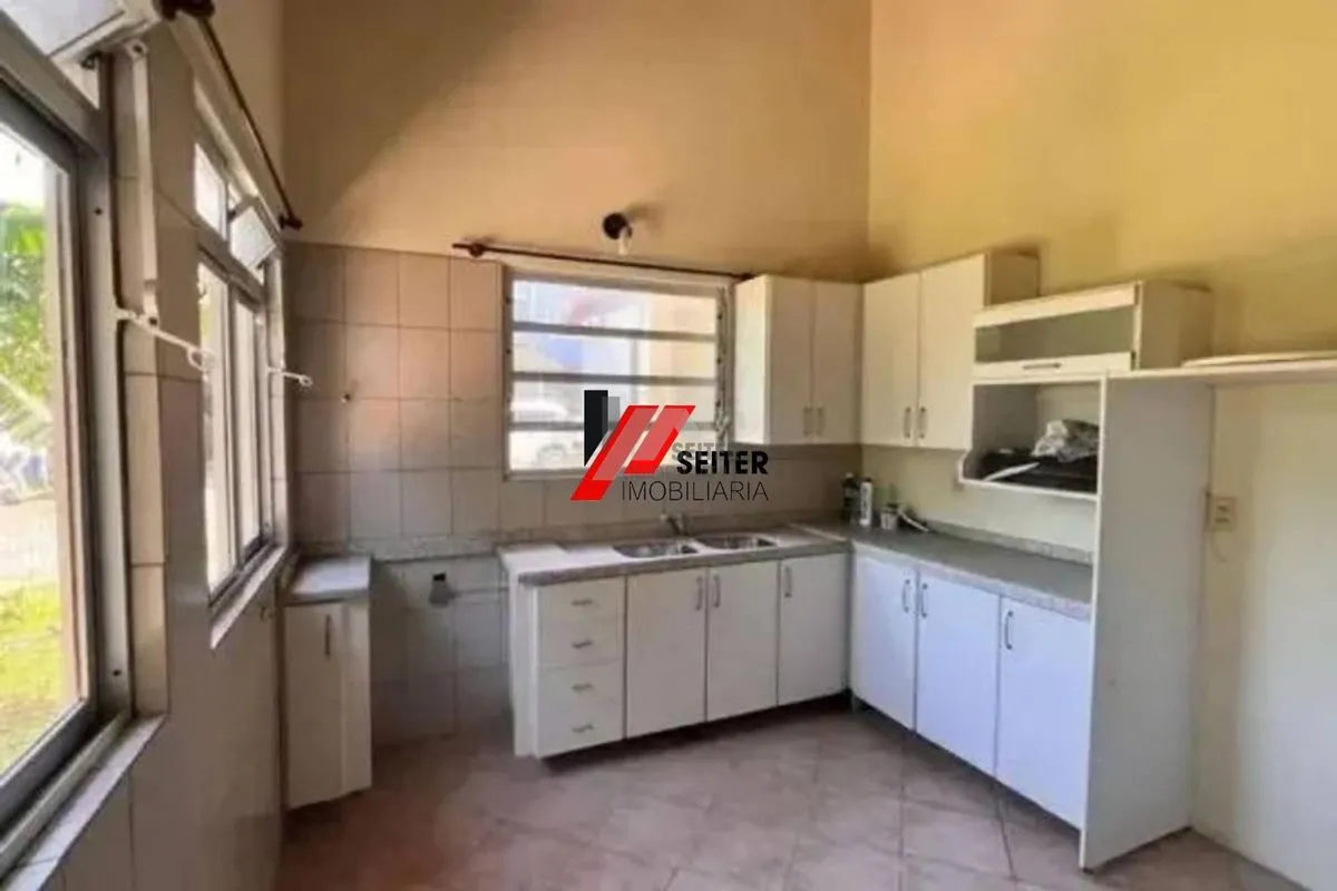 House with 3 bedrooms, 2 en-suites, 5 bathrooms — photo 10