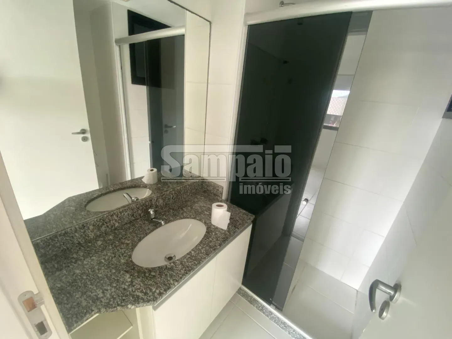 2-bedroom apartment in a building with a sauna — photo 26