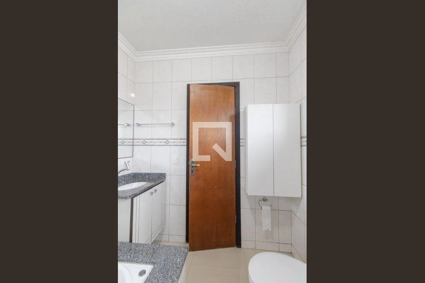 3-bedroom house with a private pool in Curitiba — photo 61