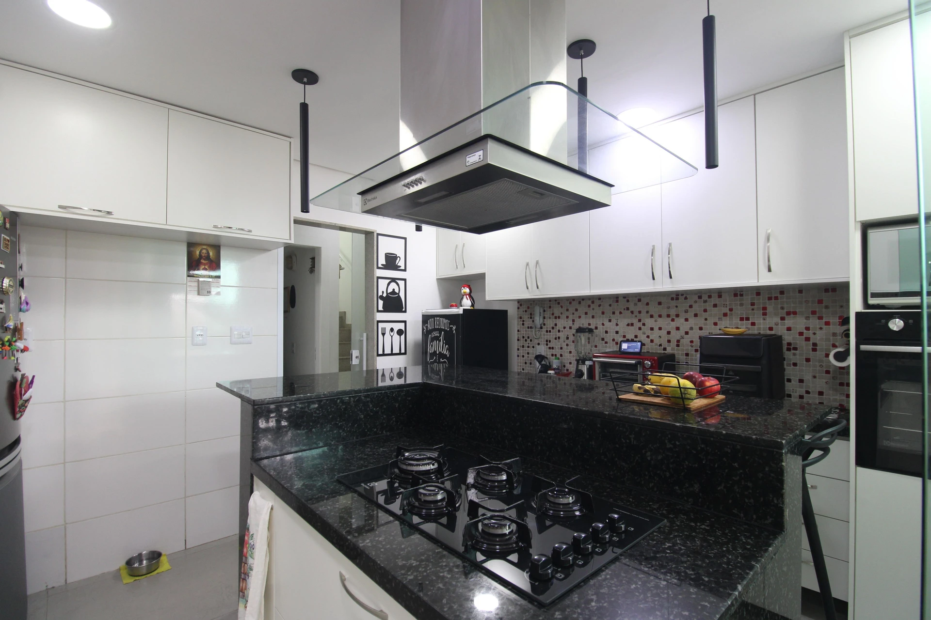 Casa mobiliada com 3 suítes e cozinha aberta com fogão a gás — photo 14