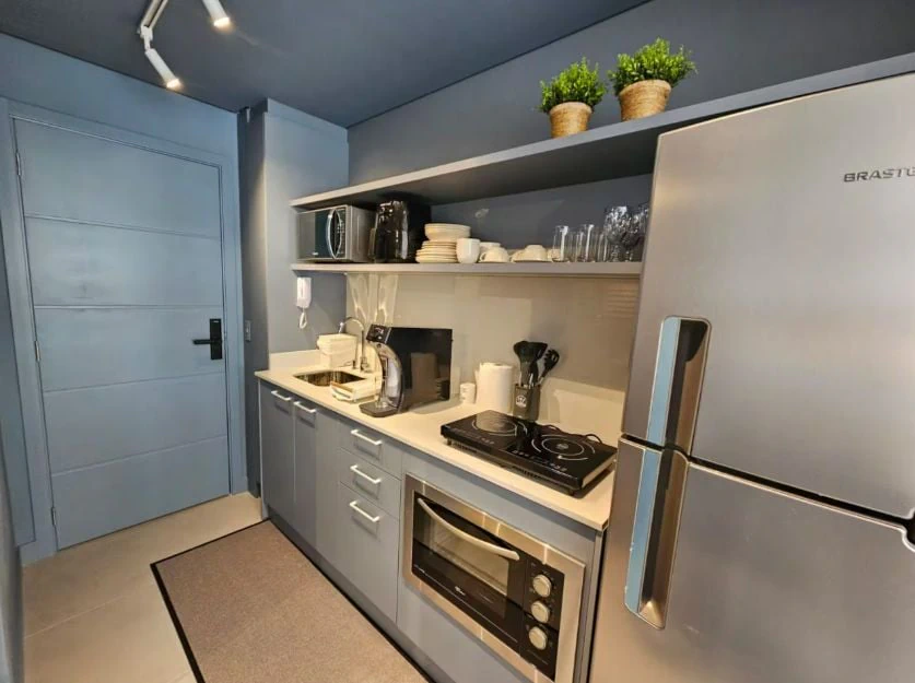 Furnished 35 m² studio with covered parking space — photo 2
