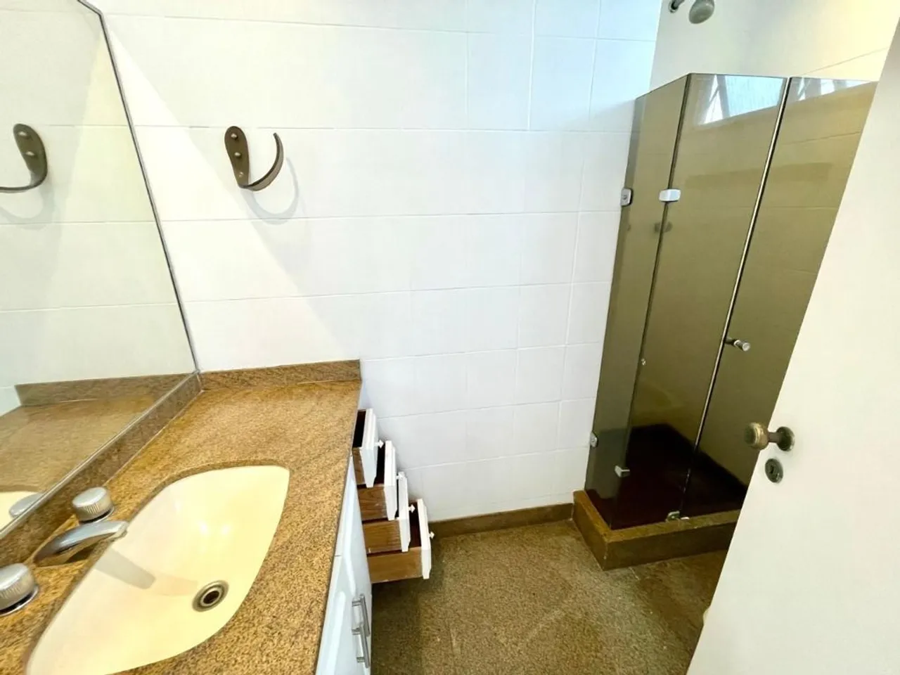 3-bedroom 3-bath apartment with 250 m² and 3 parking — photo 11