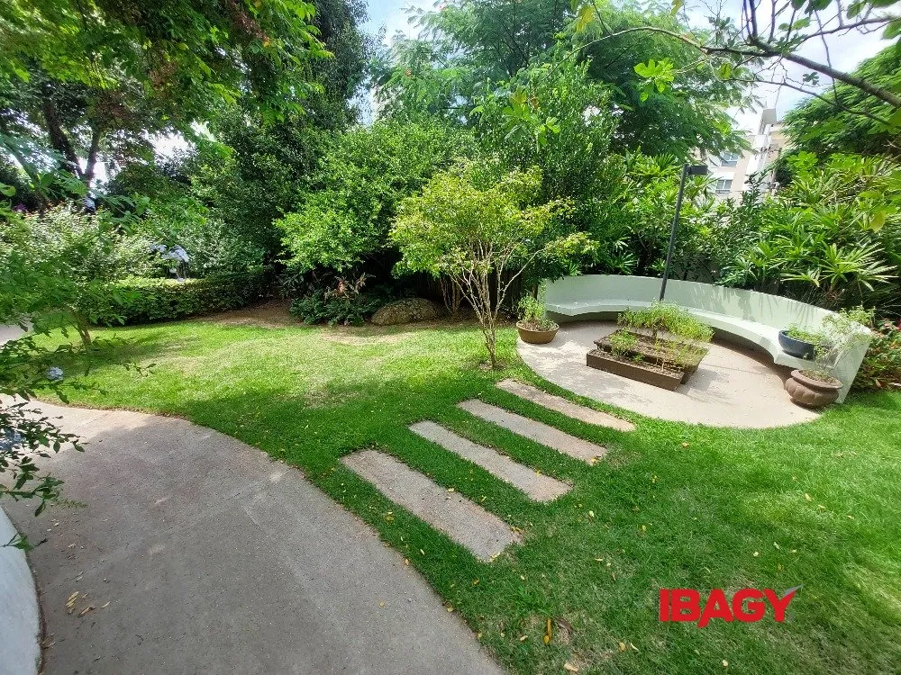 Apartamento amueblado de 4 dormitorios con 2 plazas — photo 34