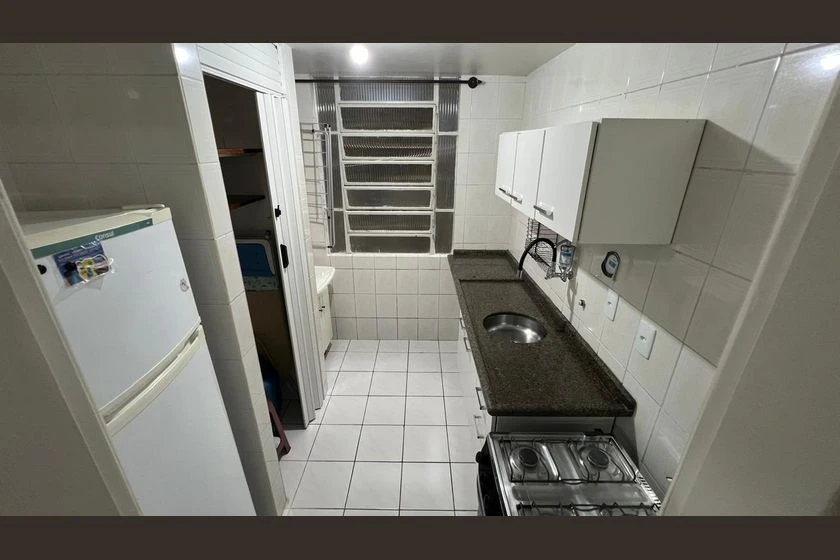 Unfurnished apartment with 2 bedrooms and parking