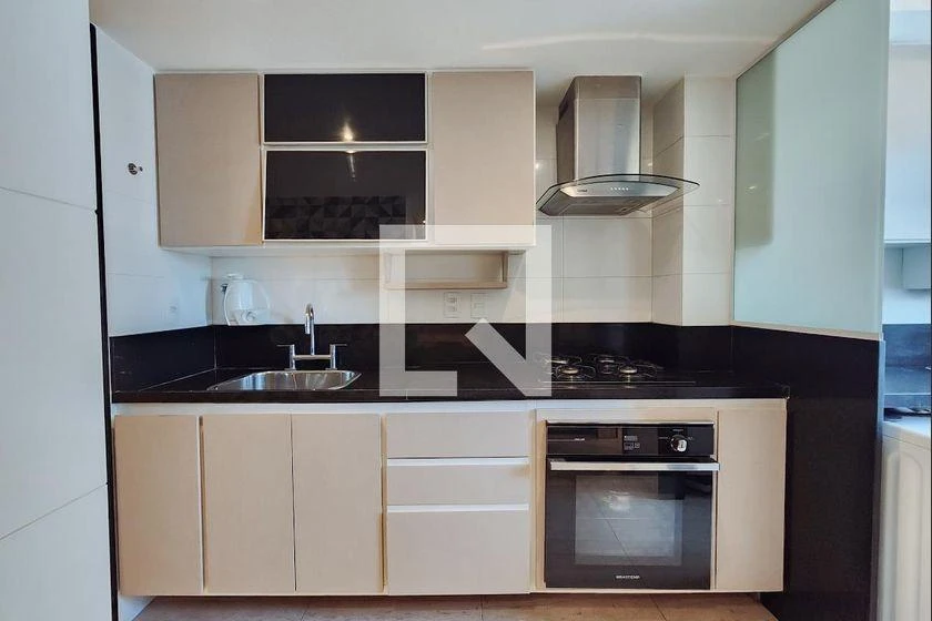 3-bedroom apartment with balcony and 2 parking spots — photo 40