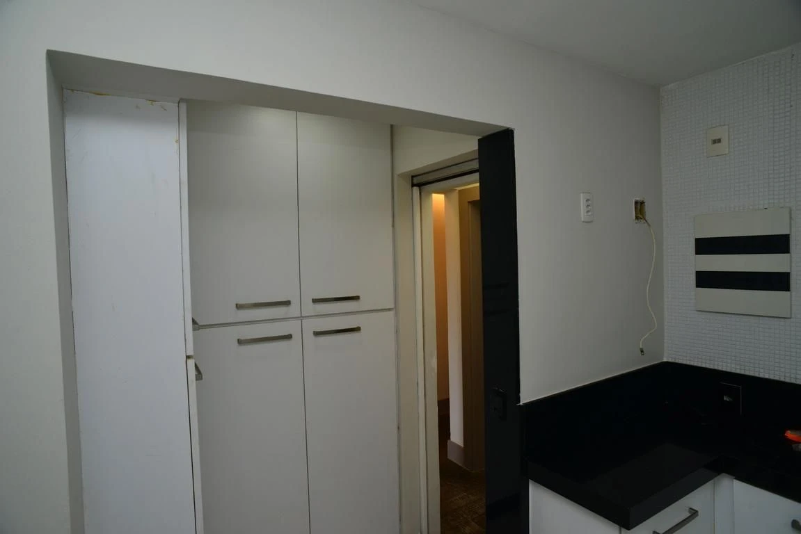 3-bedroom apartment in a building with a gym — photo 37