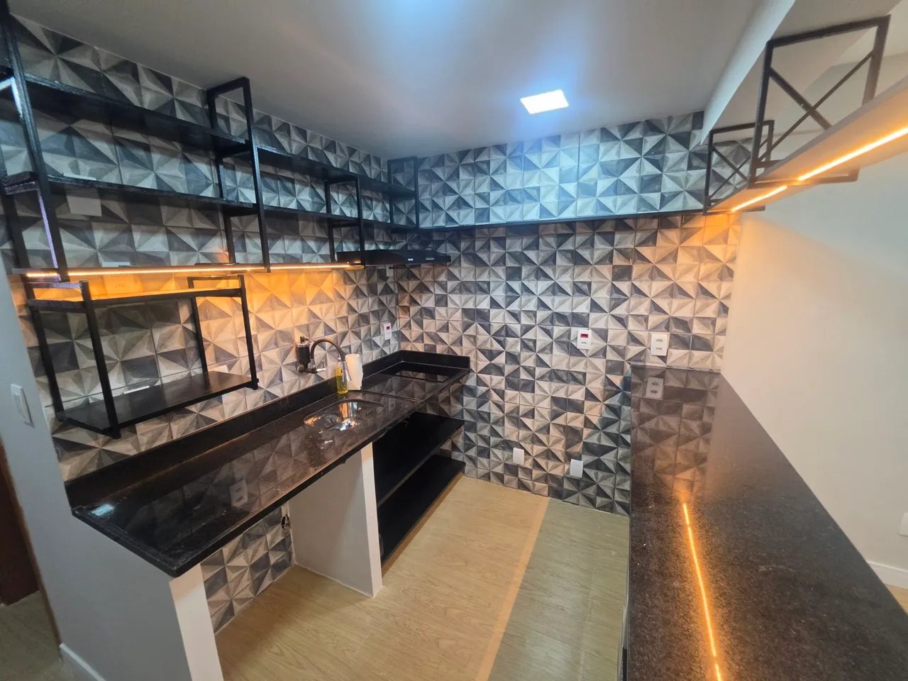 Apartment, 30 m², with wood or laminate floors — photo 4