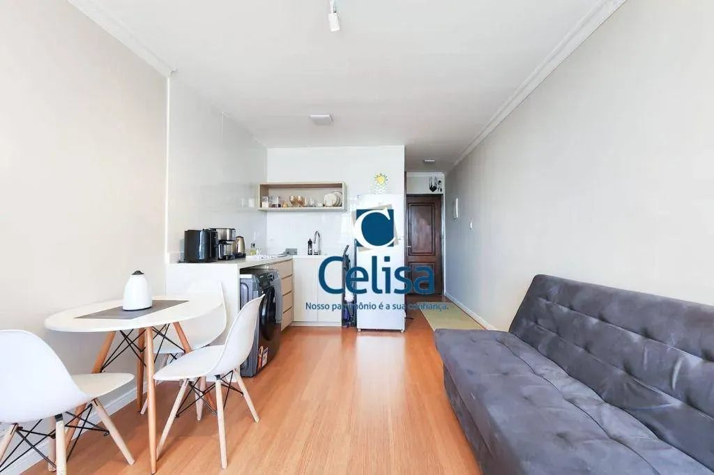 Меблированная студия с открытой кухней 34 м² — photo 4