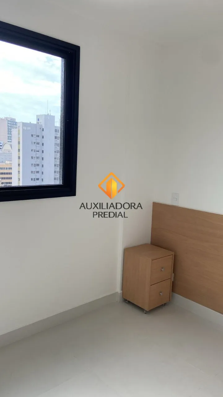 Apartamento semi mobiliado com 2 quartos e varanda — photo 4