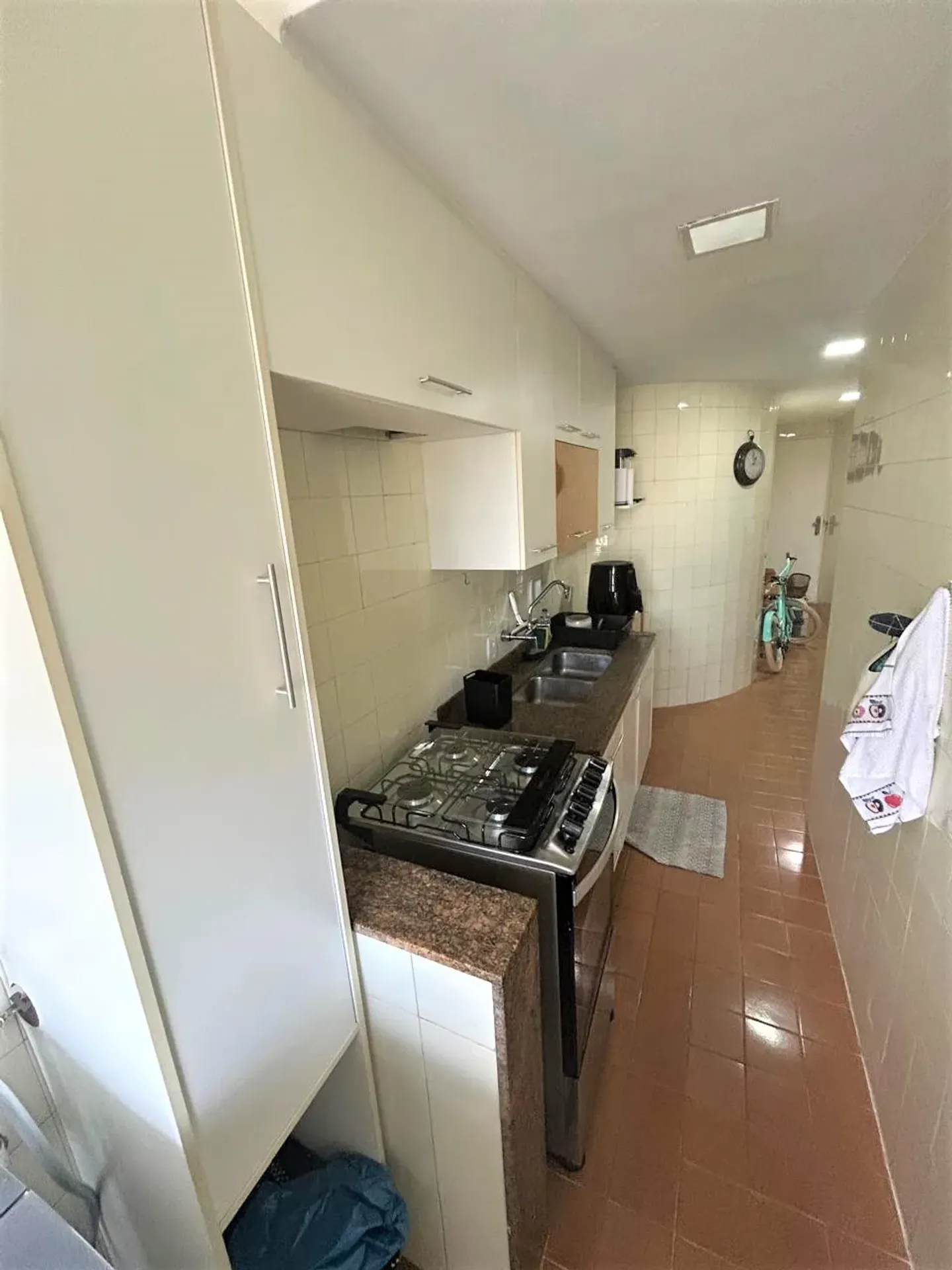 3-bedroom apartment with laundry area and 105 m² — photo 25