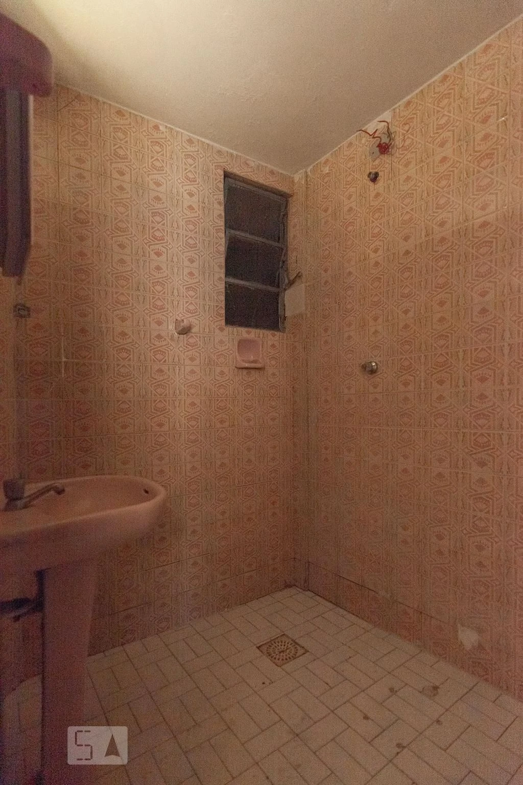 Unfurnished apartment with 3 bedrooms and 1 bathroom — photo 18