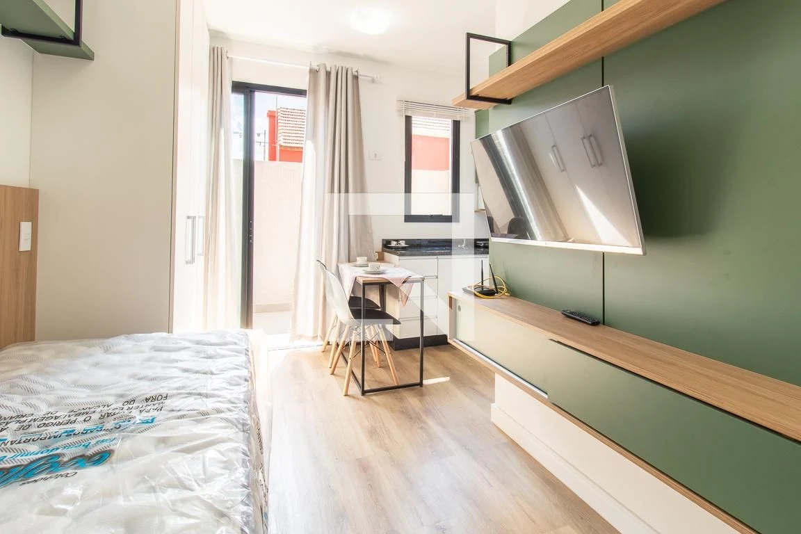 28 m² studio with a washing machine and a home office — photo 23