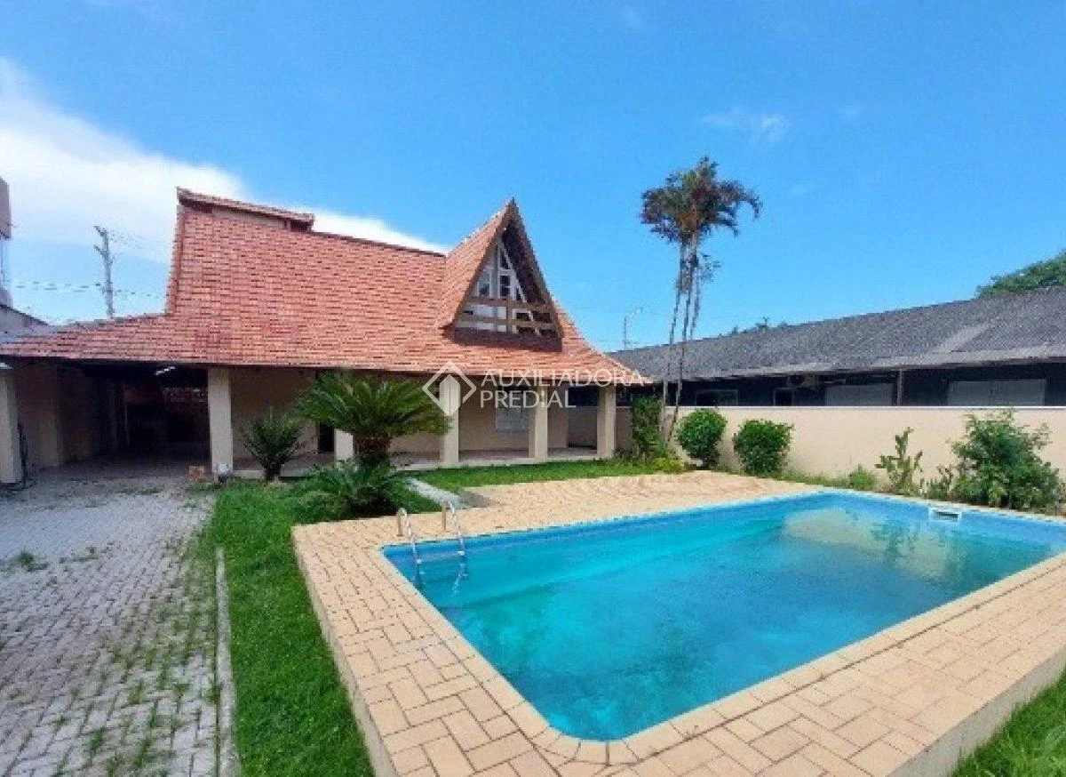 Casa de 4 dormitorios con balcón gourmet en Florianópolis — photo 10