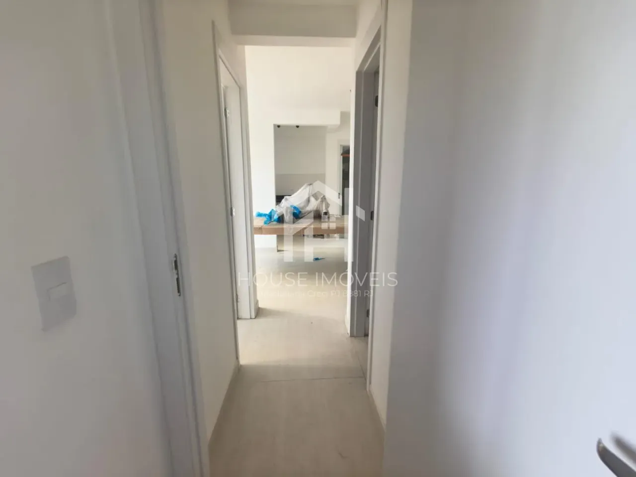 Unfurnished apartment with 2 bedrooms and 2 bathrooms — photo 17