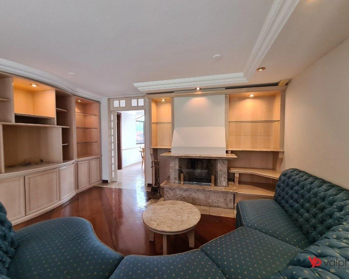 Condo house with 3 bedrooms and 5 bathrooms — photo 16
