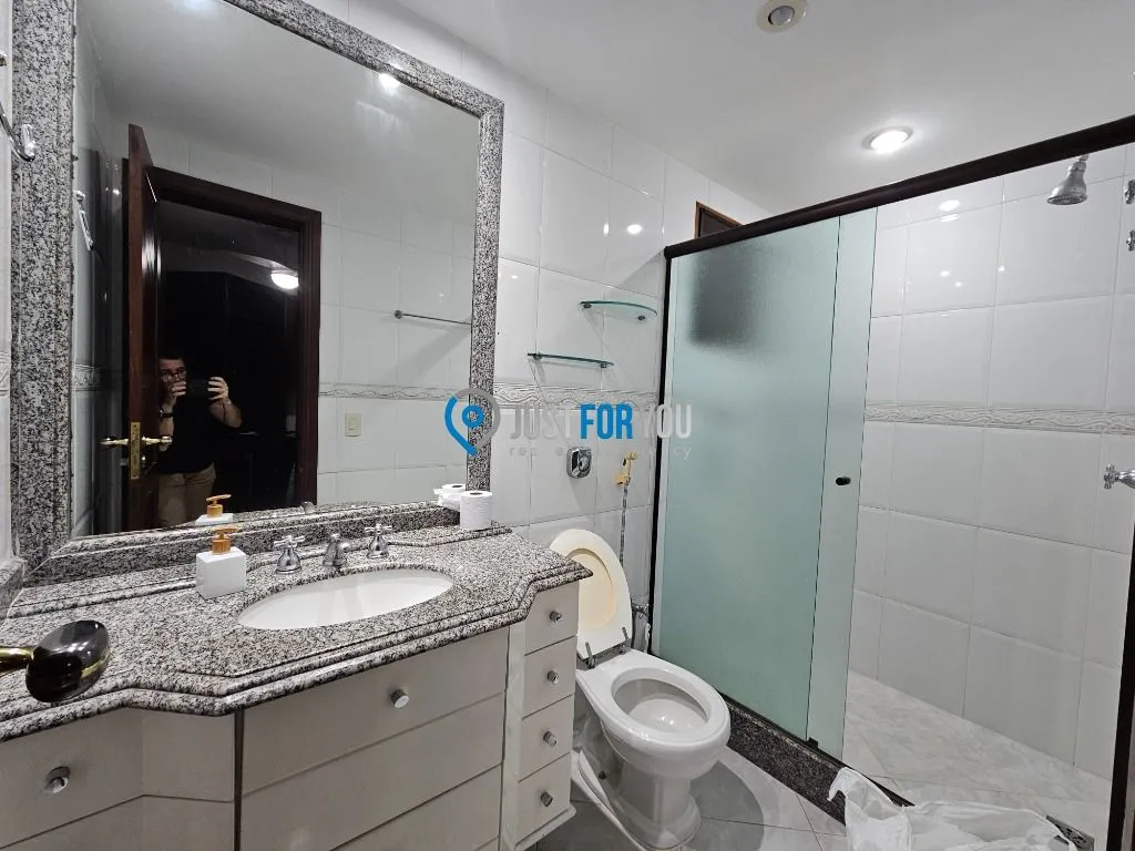 Furnished 4-bedroom house with 5 bathrooms and 350 m² — photo 35