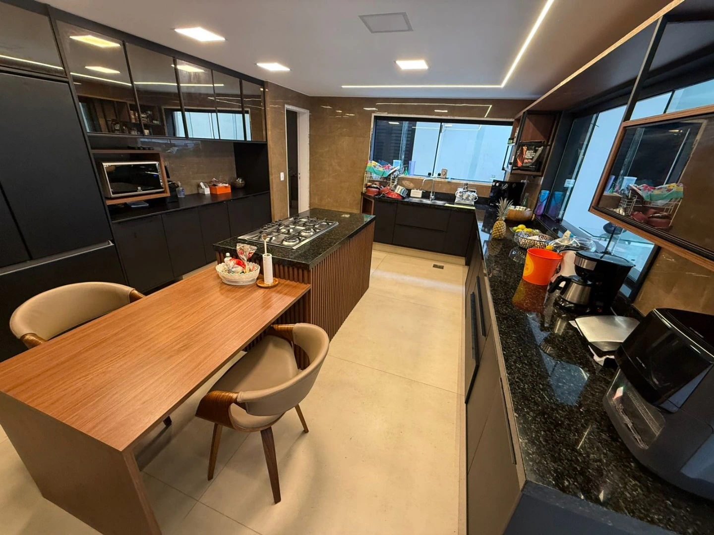 Furnished house with 5 en-suite bedrooms and 600 m² — photo 11