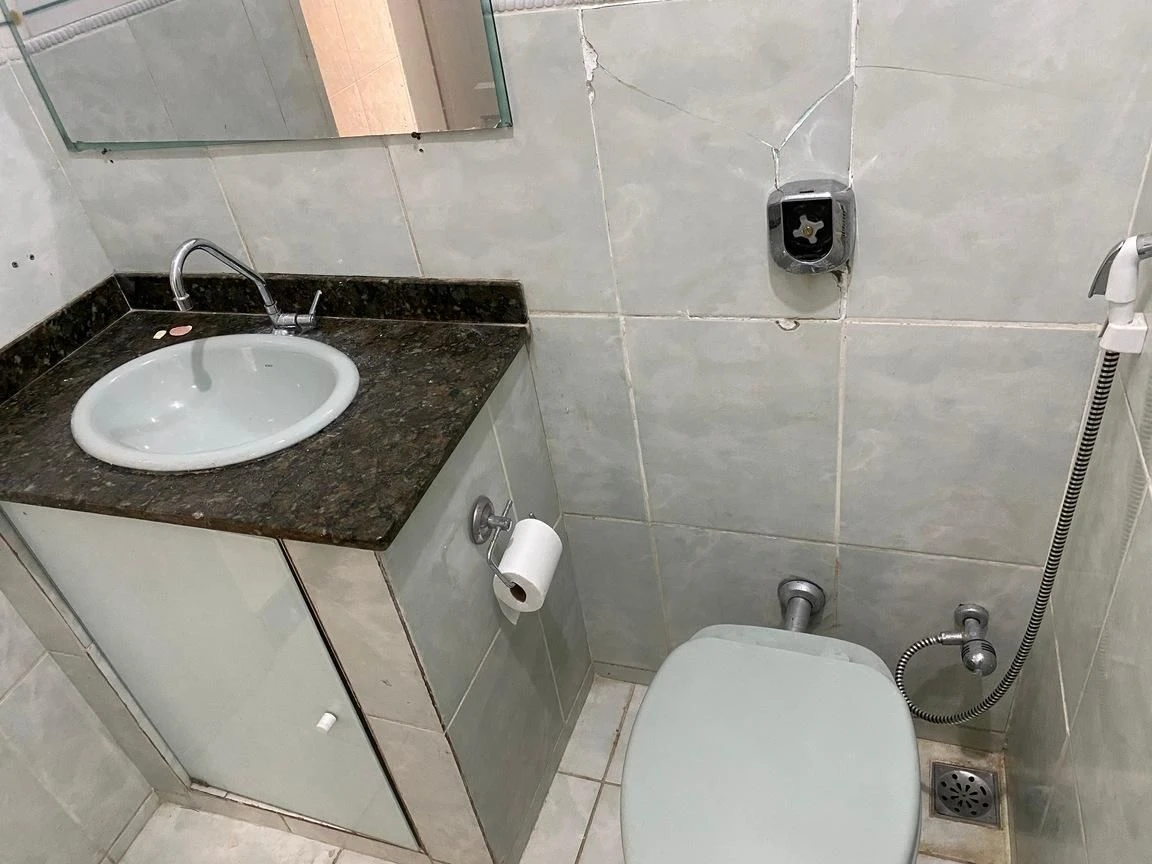 Unfurnished 3-bedroom apartment with 1 bathroom — photo 21