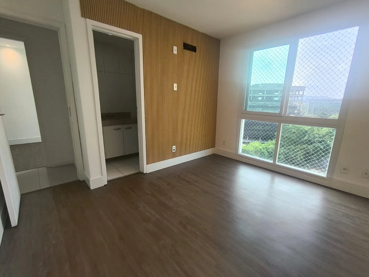 Apartment, 98 m², with a walk-in closet — photo 8