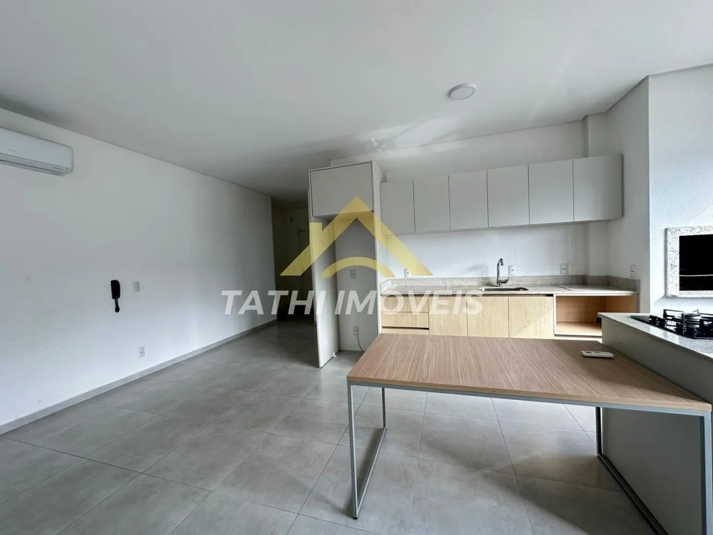 2-bedroom apartment with air conditioning in the suite — photo 7