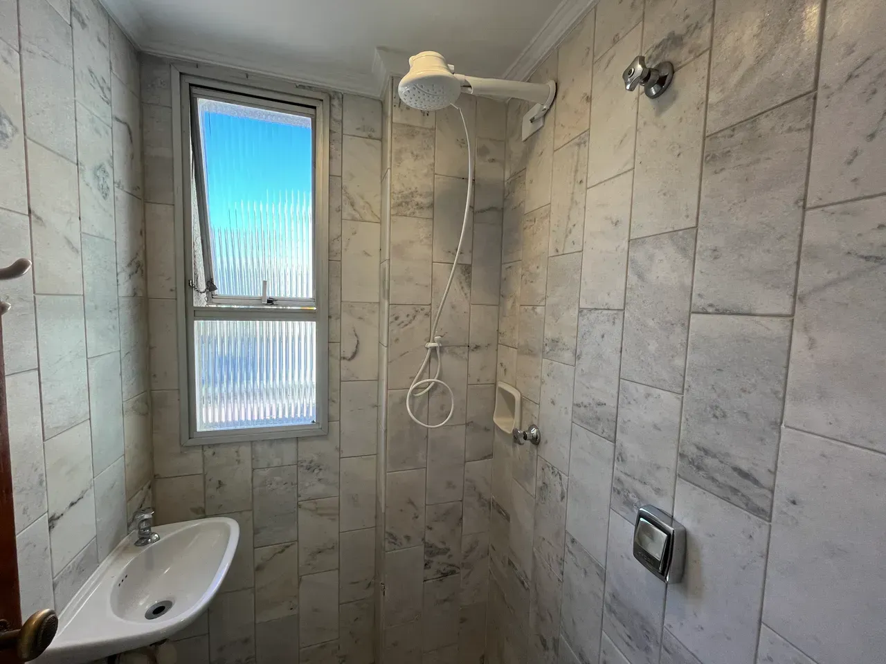 3-bedroom apartment with 3 bathrooms and 2 parking — photo 10