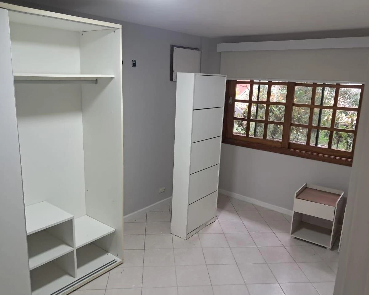 Duplex house with 4 bedrooms and an enclosed kitchen — photo 20